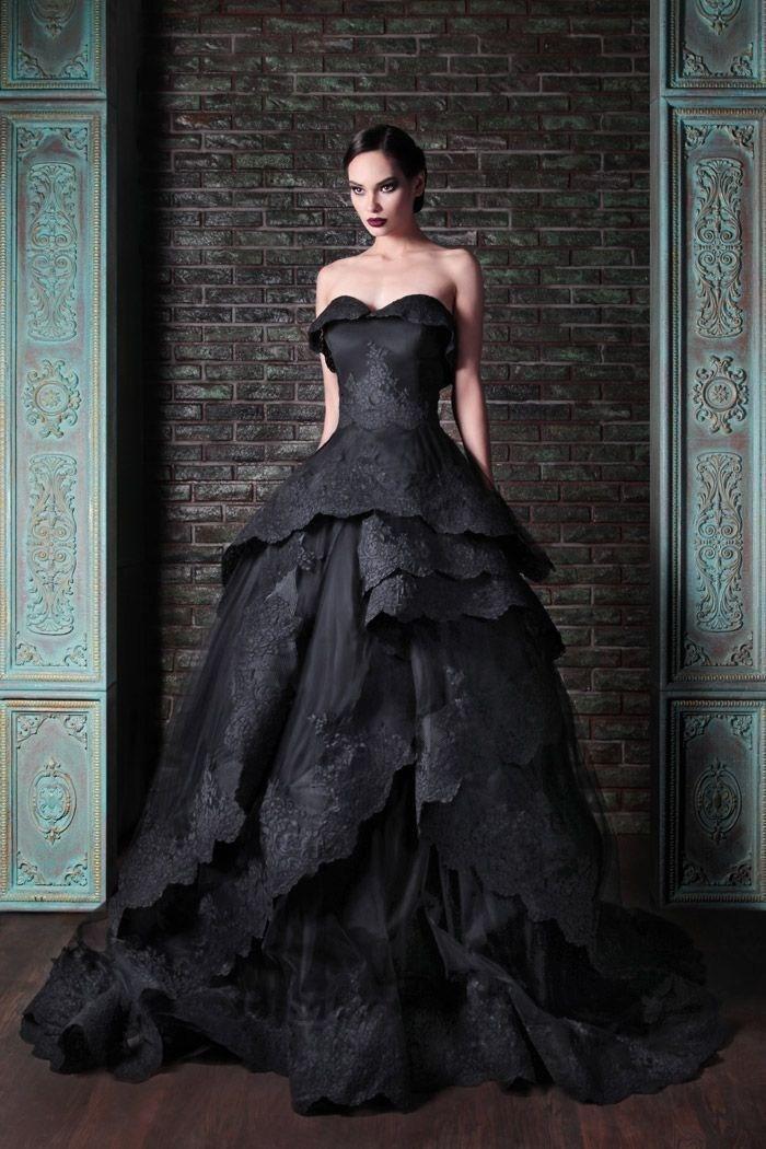 New Gothic Black Wedding Dresses Vintage Sweetheart Ruffles Lace Tulle Ball Gowns Sweep Train Tie up Back Bridal Gowns Custom