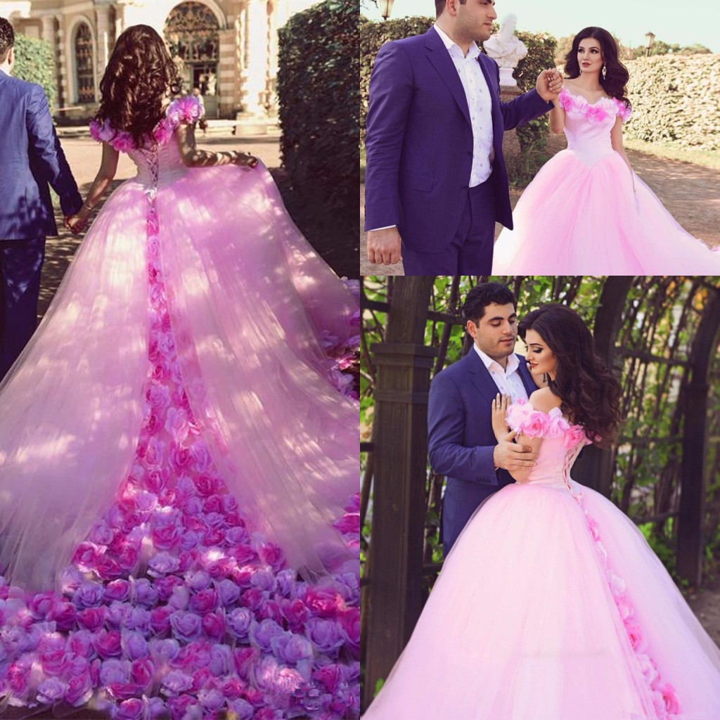 Luxury Cathedral Rose Flower Train Pink Princess Wedding Dresses 2018 Modest Off Shoulder 3D Floral Dubai Arabic Bridal Church Wedding Gowns, Gold
Luxury Cathedral Rose Flower Train Pink Princess Wedding Dresses 2018 Modest Off Shoulder 3D Floral Dubai Arabic Bridal Church Wedding Gowns, Gold