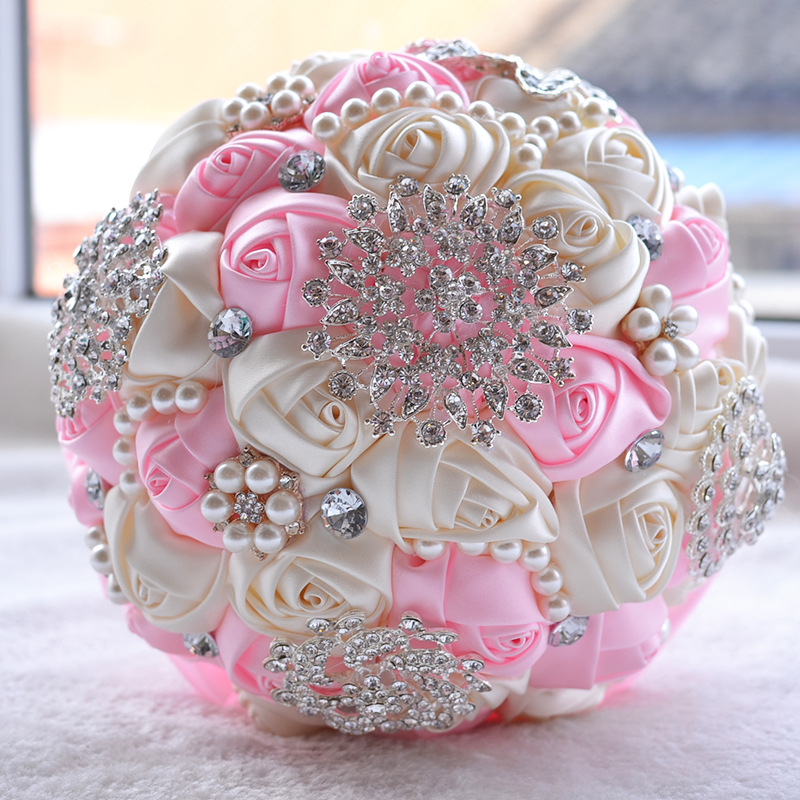 Silk Wedding Bridal Bouquets with Handmade Flowers Luxury Peals Crystal Rhinestone Rose Wedding Supplies Bride Holding Brooch BouquetCPA1547