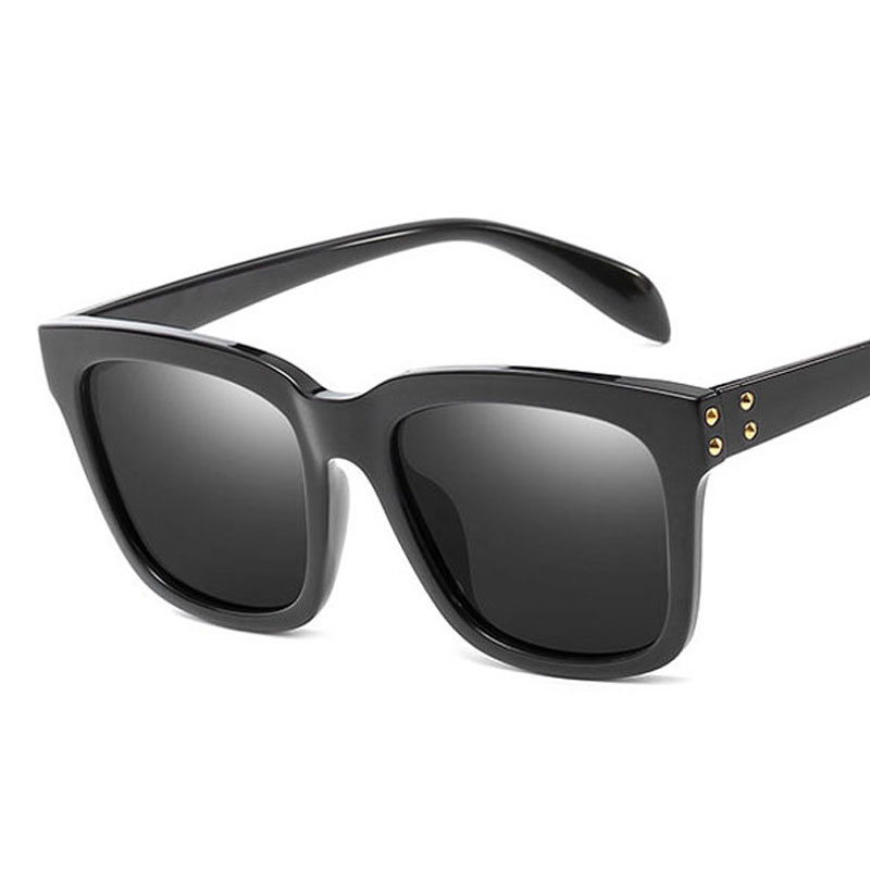Fashion Women polarized Sunglasses Square rivet driving Sun Glasses Female Mirror Lense Summer Style Vintage Black Big Frame Eyewear UV400
Fashion Women polarized Sunglasses Square rivet driving Sun Glasses Female Mirror Lense Summer Style Vintage Black Big Frame Eyewear UV400
