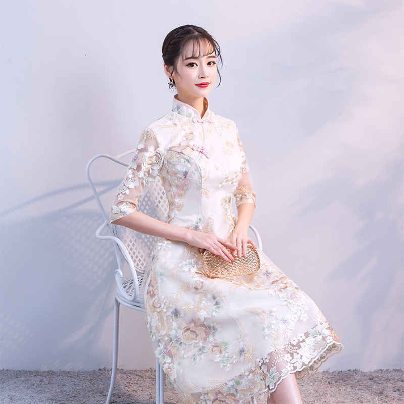 Traditional Chinese Dress Qipao Ladies Evening Dresses Vintage Cheongsam Women Bride Short Champagne Lace Cheongsam Modern Dress