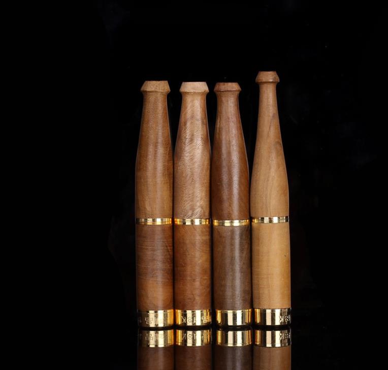 A new type of golden brass nylon double-layer filter rod cigarette holder with portable filter cartridge can be used to clean cycle type smo
A new type of golden brass nylon double-layer filter rod cigarette holder with portable filter cartridge can be used to clean cycle type smo