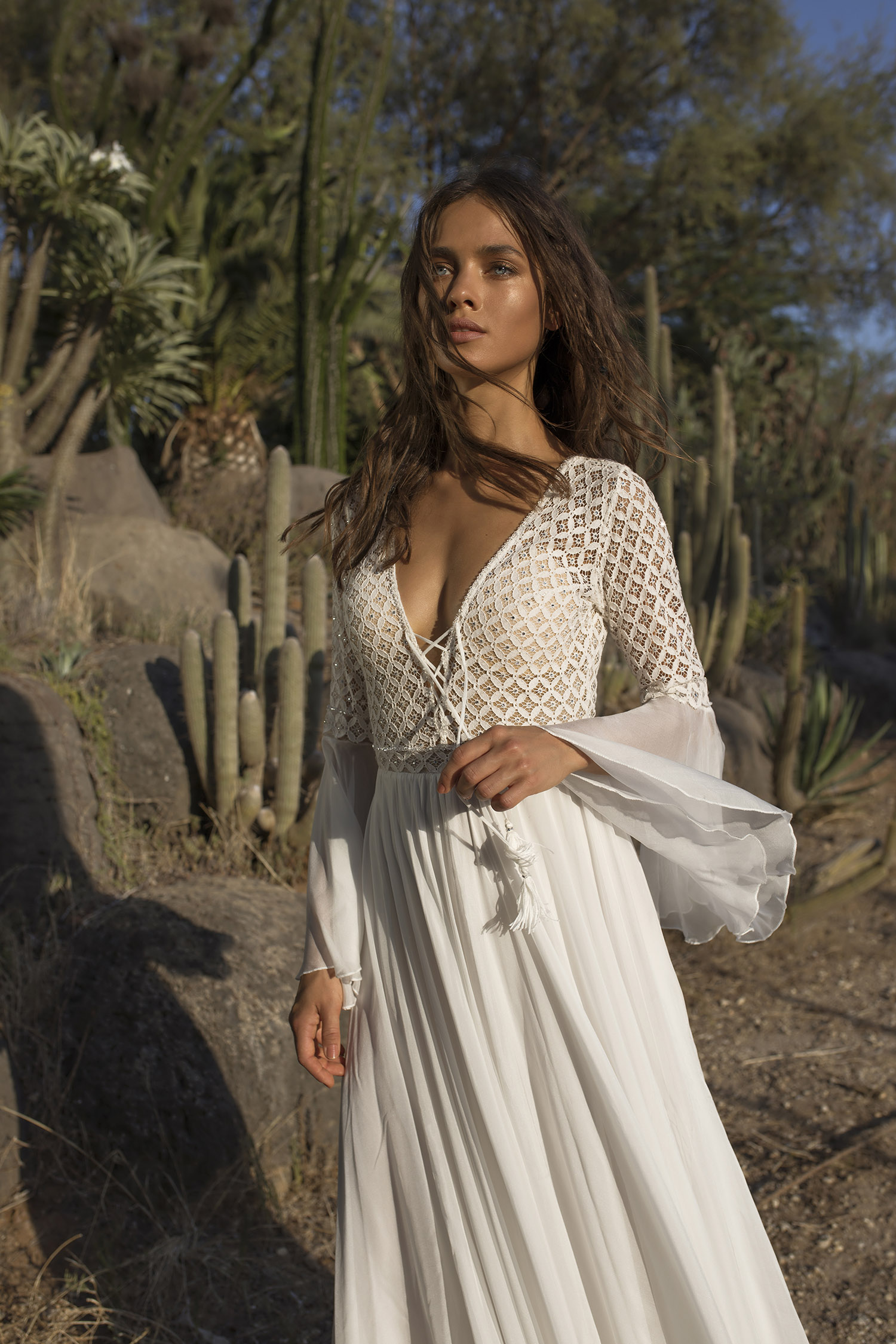 Asaf Dadush Boho Dresses Deep V Neck Long Sleeve Tulle Applique A e or Length Bohemian Wedding Gown Backless Bridal Dress
