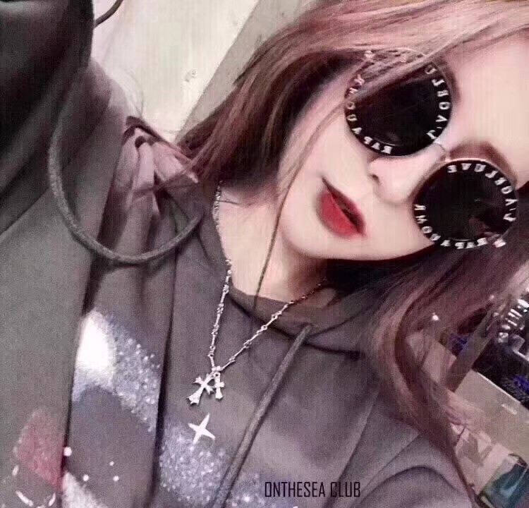 Luxury gg02 New fashion women sunglasses men sunglasses simple and generous men sun glasses outdoor uv400 protection eyewear with case, White;black
Luxury gg02 New fashion women sunglasses men sunglasses simple and generous men sun glasses outdoor uv400 protection eyewear with case, White;black