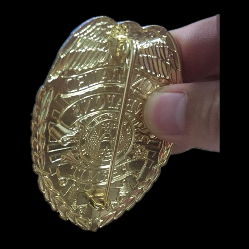 1 Pcs The collectible brand new Security Enforcement Officer badge gold plated colored 78 x 55 x 2 mm USA badge 3D metal medal
1 Pcs The collectible brand new Security Enforcement Officer badge gold plated colored 78 x 55 x 2 mm USA badge 3D metal medal