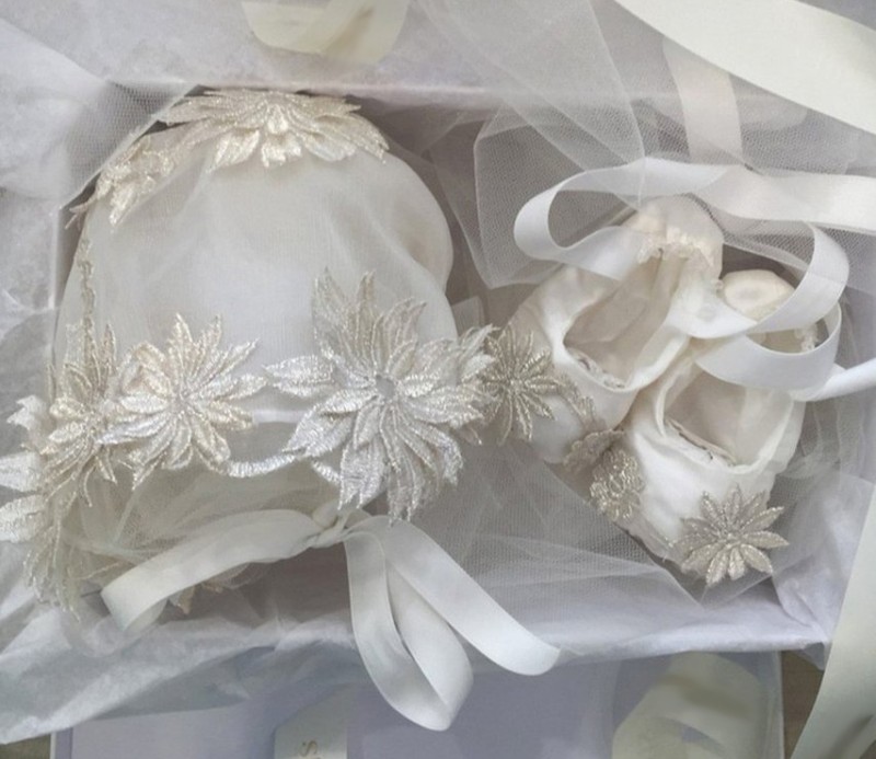 2019 New Arrival Christening Gowns For Baby Girls Beads Appliqued A Line Soft Baptism Dresses With Bonnet First Communication Dress