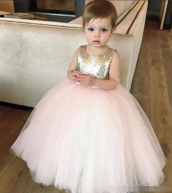 Girl INS lace paillette dress 2018 New children Fashion princess party Rainbow colors bowknot sleeveless tutu evening Dress skirt, As photo
Girl INS lace paillette dress 2018 New children Fashion princess party Rainbow colors bowknot sleeveless tutu evening Dress skirt, As photo