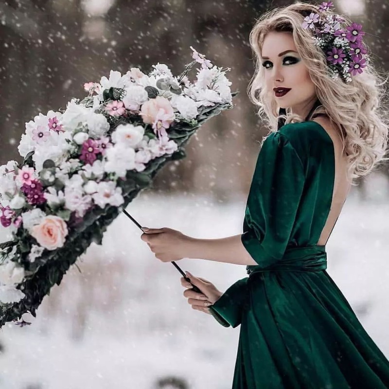 Winter 2019 Trendy Velvet Wedding Dresses with Half Sleeves Jewel Neck Customized Back A Line Ruffled Hemline Trendy Dark Green Bridal Gowns