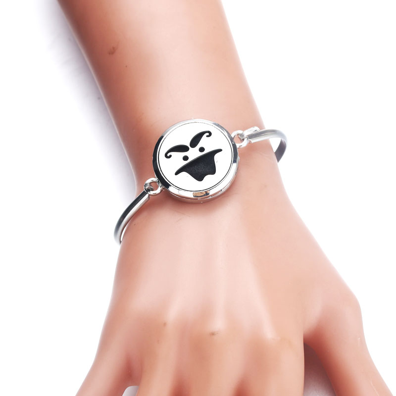 Diffuser Locket Bracelet Horse Stainless Steel Bangle Magnetic Randomly Send 1pcs Oil Pads as Gift 010101