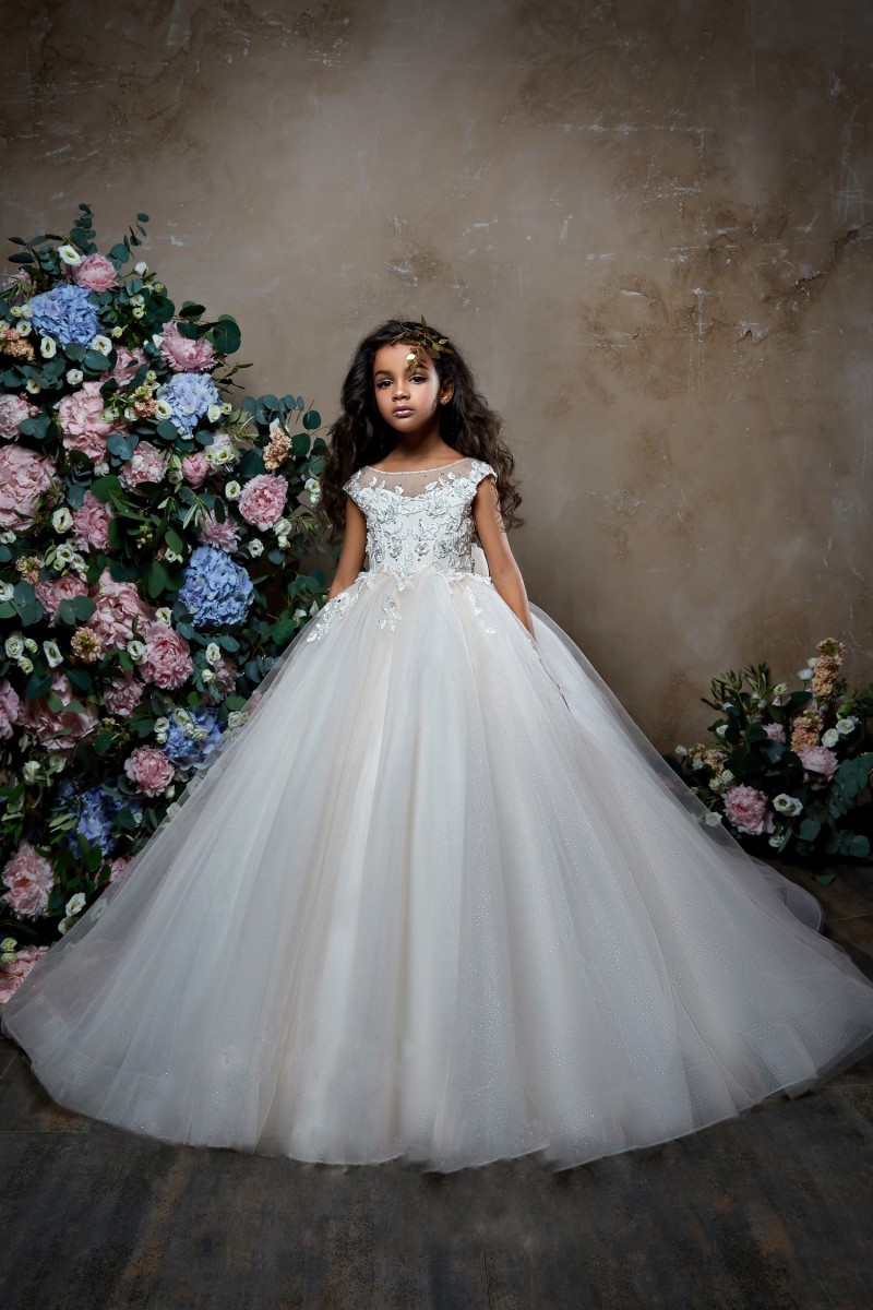 Pentelei 2019 Sparkly Flower Girl Dresses For Weddings Bow Beaded Lace Appliqued Little Kids Baby Gowns Cheap Sweep Train Communion Dress