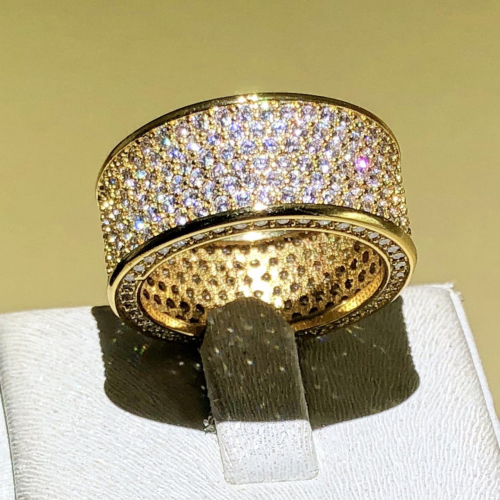 Luxurious Jewelry Paragraph 925 Silver Gemstone Rings Finger Shining 320pcs Full Simulated Diamond Gold Ring for Women Men
Luxurious Jewelry Paragraph 925 Silver Gemstone Rings Finger Shining 320pcs Full Simulated Diamond Gold Ring for Women Men