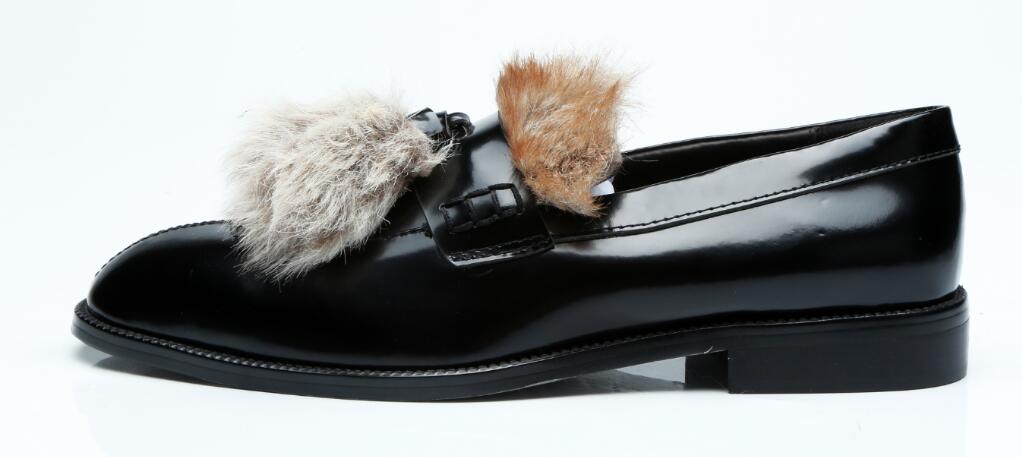 2018 brand new men dress shoe fur shoes wedding shoes men leather business shoes low heel black loafers
2018 brand new men dress shoe fur shoes wedding shoes men leather business shoes low heel black loafers