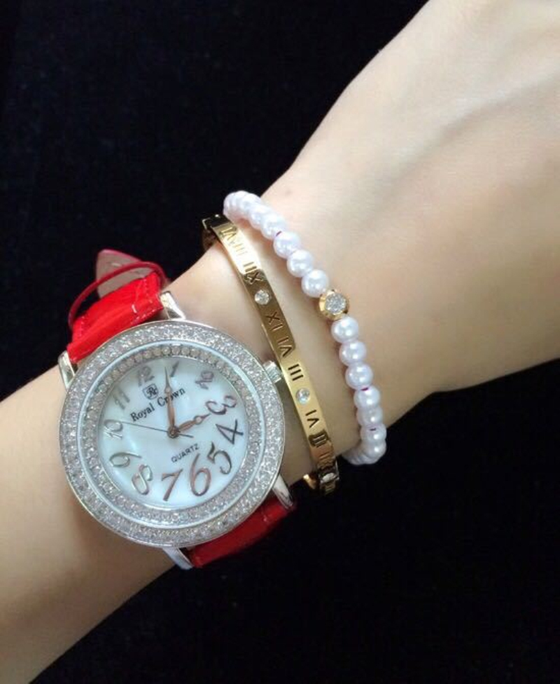 Roman numerals hollow stainless steel bracelet fashion 18K rose gold diamond bracelet titanium steel hollow ladies bracelet