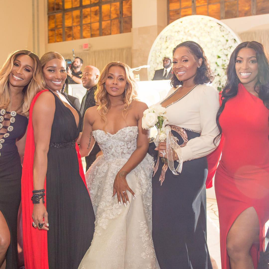 sweetheart new wedding dresses beaded lace appliqued luxury wedding dress sweep train plus size bridal gowns