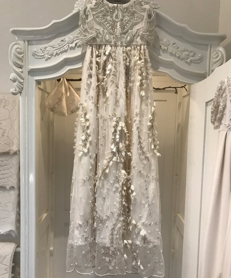 Luxury Crystal 2019 Christening Gowns For Baby Girls Beads Appliqued Lace Baptism Dresses With Bonnet First Communication Dress