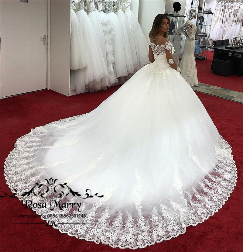 Princess Vintage Lace Ball Gown Wedding Dresses 2020 Plus Size Long Sleeve Crystals Court Train Black Girls African Muslim Bridal Gowns