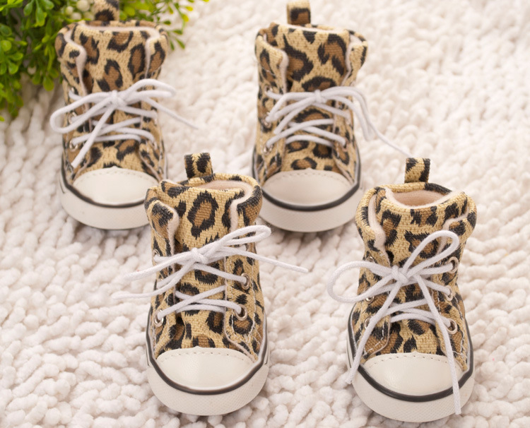 2018 4pcs / lot Pet Leopard Shoes Dogs Walking Shoes Sneaker Anti-skidding Footwear Canvas Shoes Suppliers size1#-8#, See chart
2018 4pcs / lot Pet Leopard Shoes Dogs Walking Shoes Sneaker Anti-skidding Footwear Canvas Shoes Suppliers size1#-8#, See chart
