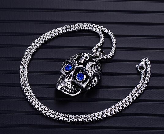 new Vintage stainless steel skeleton head pendant titanium steel man ghost head necklace popular and fashionable