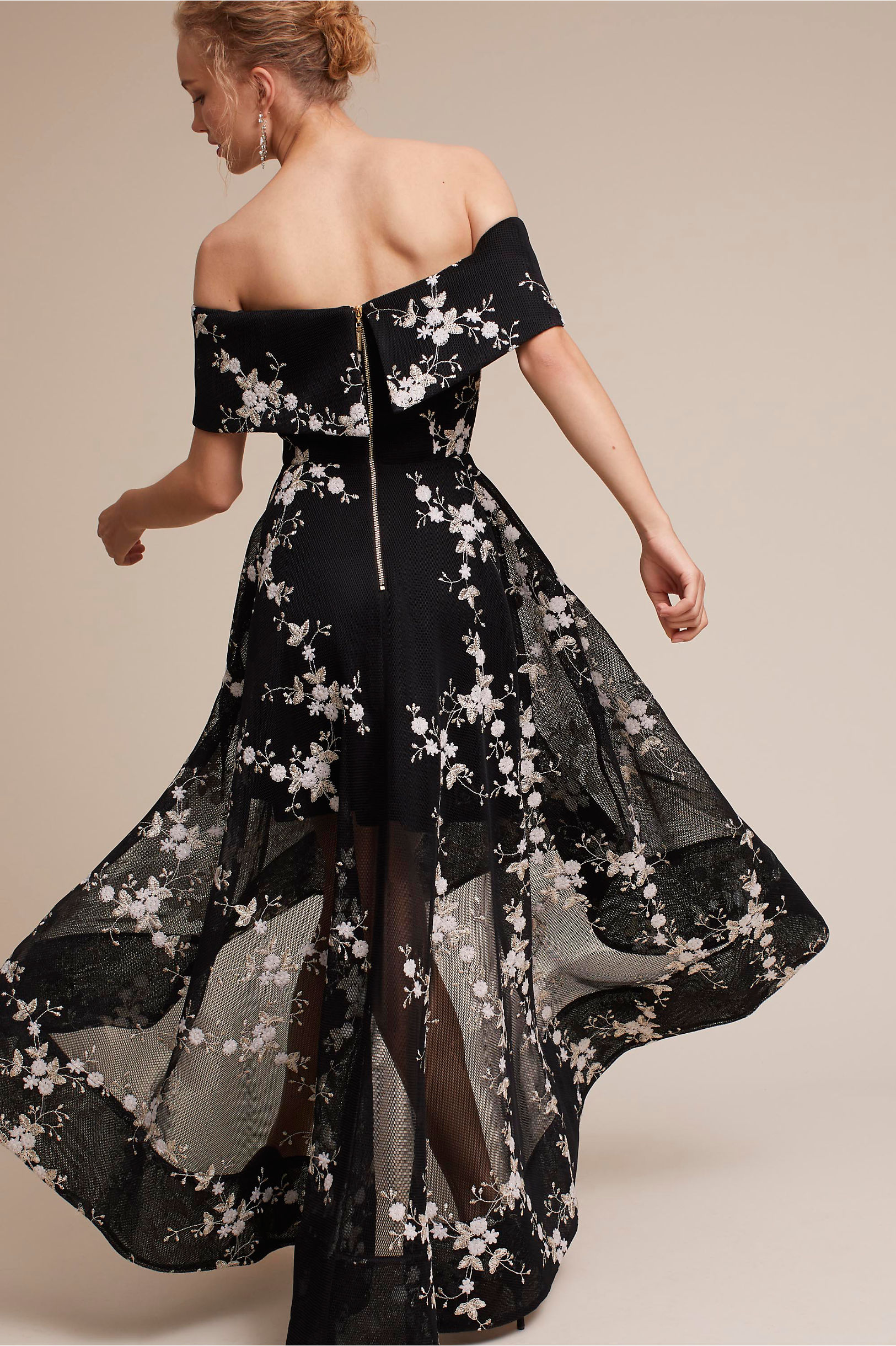 Elegant Prom Dresses A Line Off The Shoulder Tulle Appliques High Low Floor Length Evening Gowns Women Formal Occasion Wear