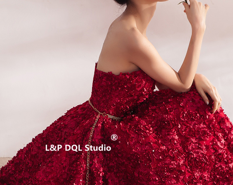 Dark Red Prom Dresses With Gold Detachable Sash Ball Gown Party Dresses Pleats Applique Stunning Prom Dress 2018 New, Same as image
Dark Red Prom Dresses With Gold Detachable Sash Ball Gown Party Dresses Pleats Applique Stunning Prom Dress 2018 New, Same as image