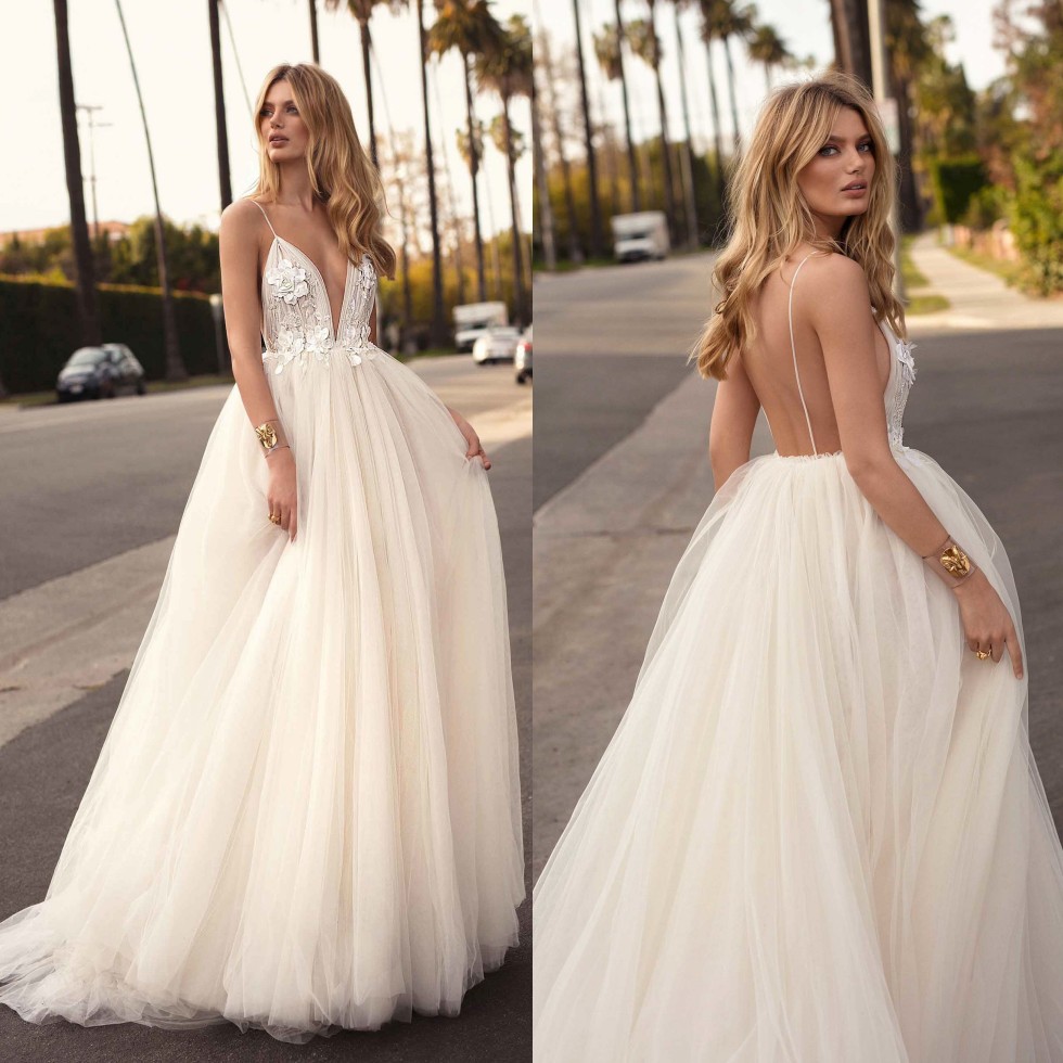 2019 Berta 3D Appliqued Beach Wedding Dresses V Neck A Line Backless Boho Bridal Gowns Sweep Train Tulle Vestido De Novia, White
2019 Berta 3D Appliqued Beach Wedding Dresses V Neck A Line Backless Boho Bridal Gowns Sweep Train Tulle Vestido De Novia, White