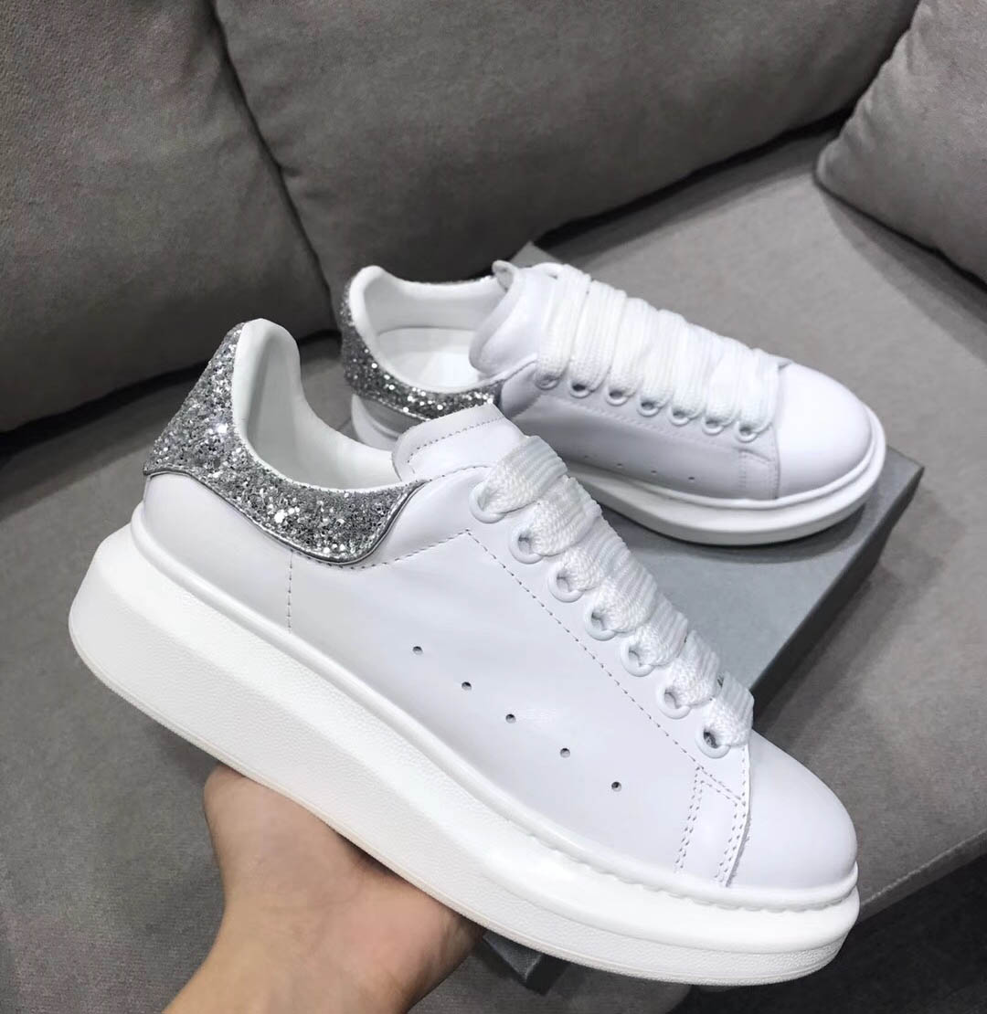 Cheap Designer female women sneaker Casual Shoes top real leather Sneakers red bottom ace Shoes Velvet Sports Sneakers 35-40, White+silver tail
Cheap Designer female women sneaker Casual Shoes top real leather Sneakers red bottom ace Shoes Velvet Sports Sneakers 35-40, White+silver tail