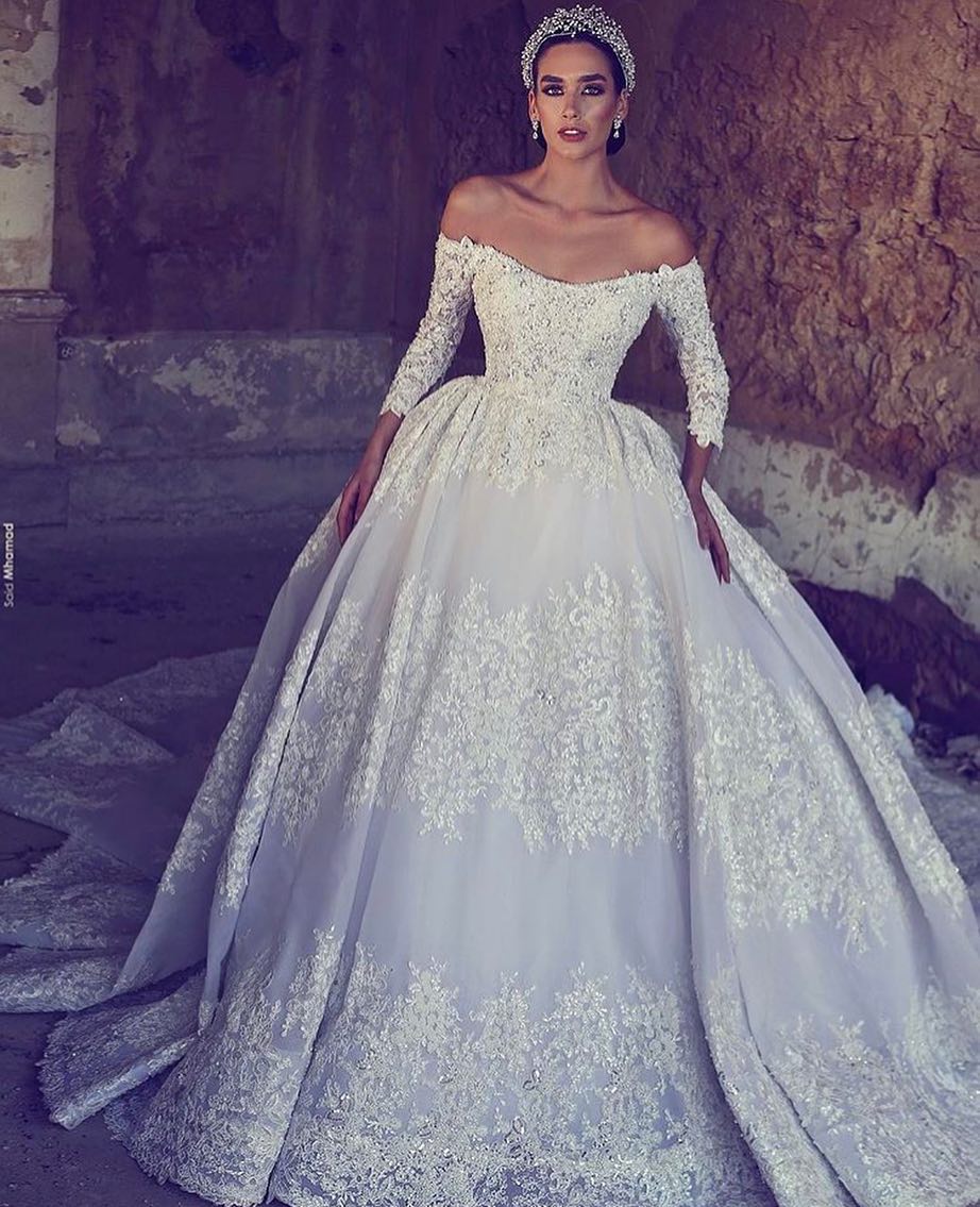 Amazing Appliques Beaded Wedding Gown Saudi Arabia Fabulous Off Shoudler Long Sleeve Princess Bridal Dress Dubai A-Line Tulle Wedding Dress