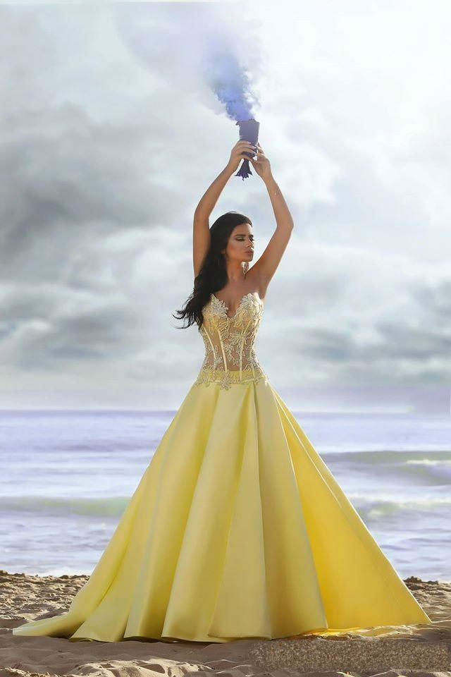 2018 Yellow Arabic Evening Dresses Sweetheart Sexy Illusion Exposed Boning Lace Applique Satin Sweep Train Prom Dress Custom Made