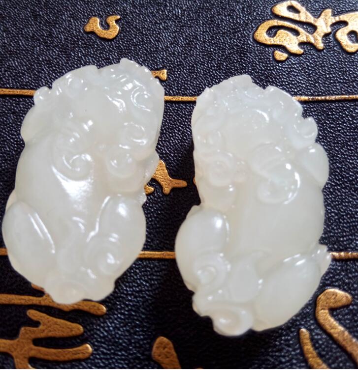 China's xinjiang hotan white jade the mythical wild animal lovers peace pendant with free shipping C4, Silver
China's xinjiang hotan white jade the mythical wild animal lovers peace pendant with free shipping C4, Silver