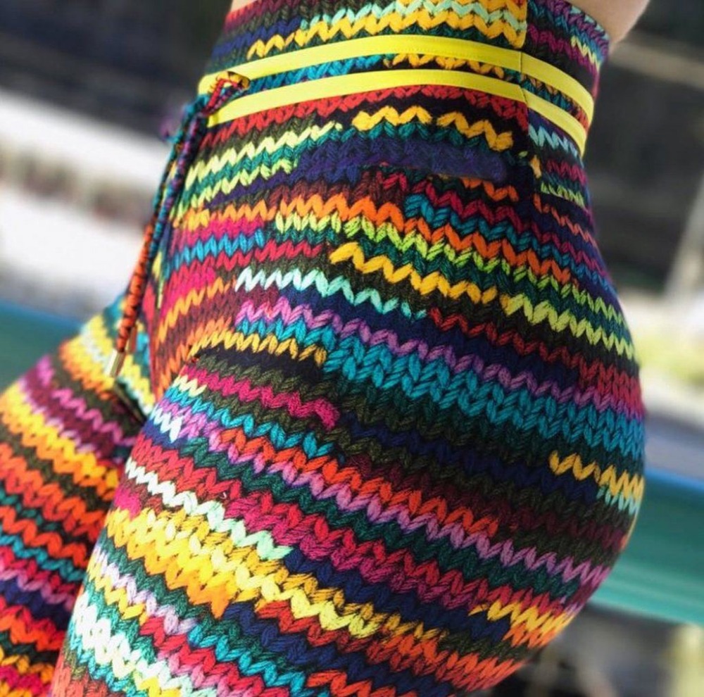 Sexy Women Original Knit Printing Leggings with 2 Yellow String on Waist and Colorful Knitted String Front Legging 
Sexy Women Original Knit Printing Leggings with 2 Yellow String on Waist and Colorful Knitted String Front Legging