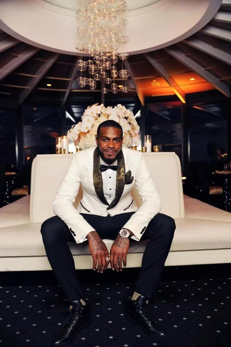 Nicely High quality White Men Wedding Suits Classical Fit Bridegroom Custom For Only The Jacket And Hankercheif
