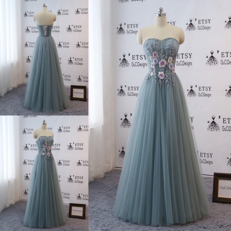 Real Image Customed Prom Dress Sweetheart Embroidery Flower Exposed Boning Design With Sequins Formal Dresses Evening Party Wear, Blue
Real Image Customed Prom Dress Sweetheart Embroidery Flower Exposed Boning Design With Sequins Formal Dresses Evening Party Wear, Blue