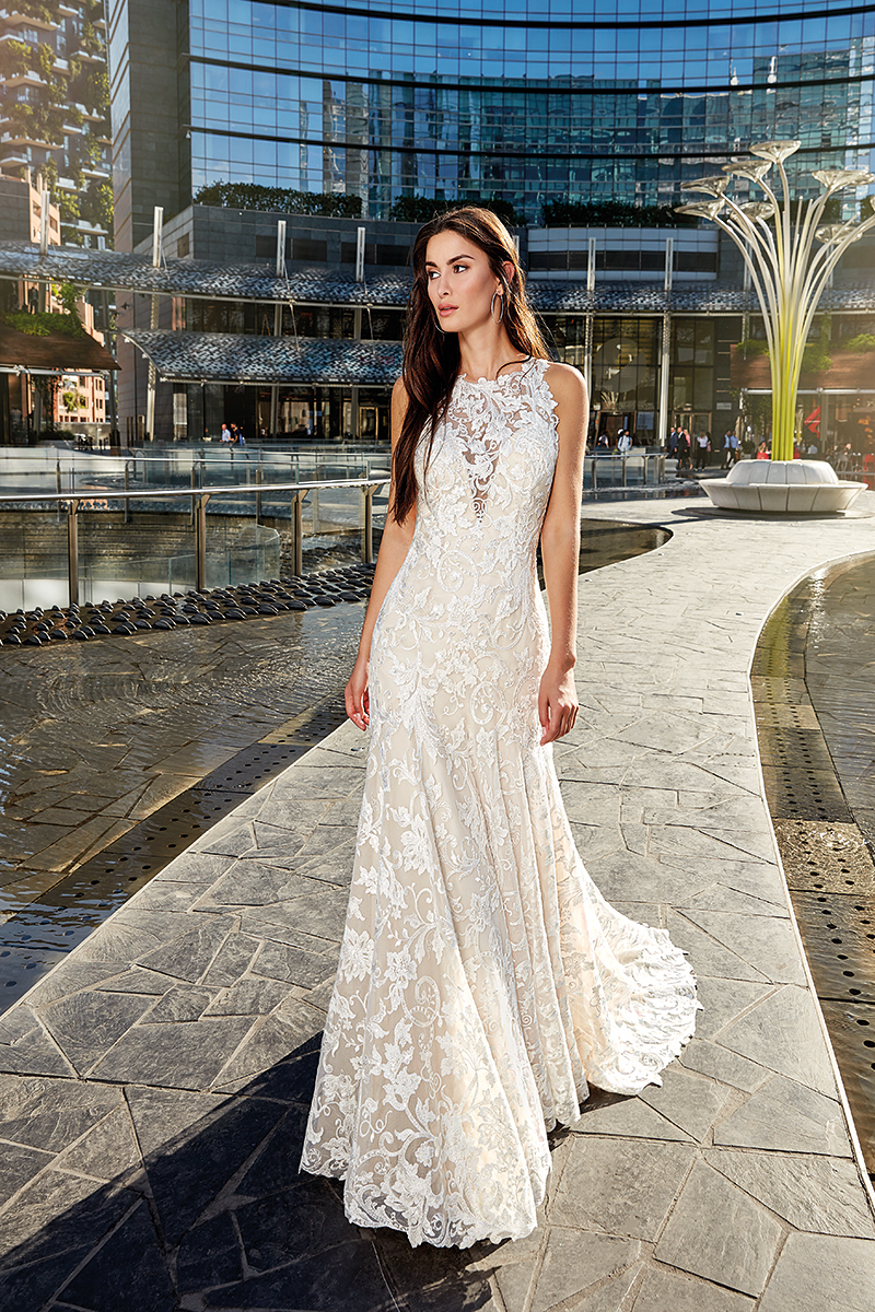 Champagne Lace Mermaid Wedding Dresses Jewel Neck Lace Appliques Sweep Train Boho Wedding Gowns Sexy Back Plus Size Country Bridal Dress