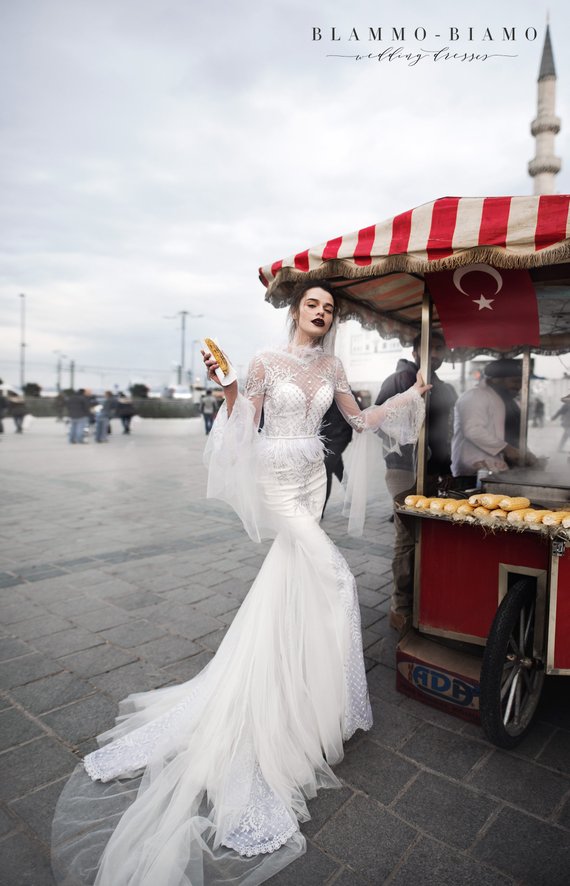 Elihav Sasson Mermaid Dresses Jewel Neck Backless Bridal Gowns Sweep Train Illusion Long Sleeve Wedding Dress Plus Size