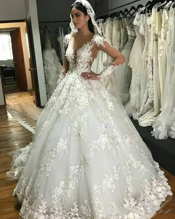 Luxury Ball Gown Wedding Dresses Lace Applique Sheer Jewel Neck Backless Sexy Country Wedding Gowns Long Sleeve Plus Size Bridal Dress