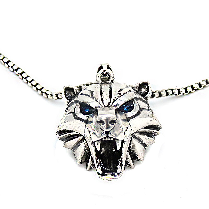 witcher books series school Bear head pendant monster hunter cosplay medallion grizzly chains necklace with bag and tag N0002
witcher books series school Bear head pendant monster hunter cosplay medallion grizzly chains necklace with bag and tag N0002
