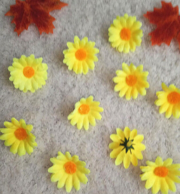 Lovely small real touch daisy silk flowers chrysanthemum sunflowers artificial flowers silk head flowers for patry decoration