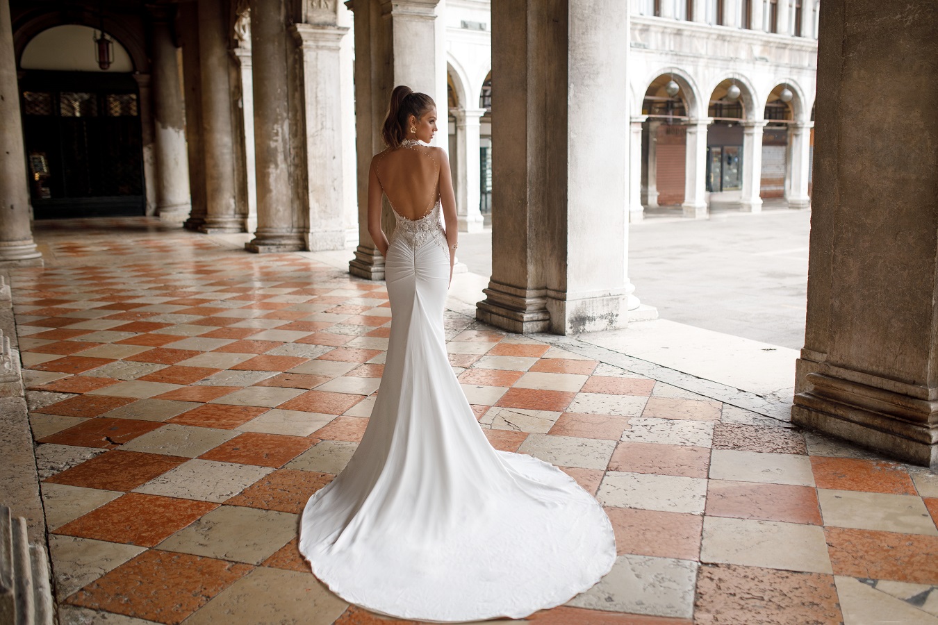 Julie Vino Mermaid Wedding Dresses With Detachable Skirt V Neck Lace Appliqued Sweep Train Boho Wedding Gowns Custom Made Bridal Dress