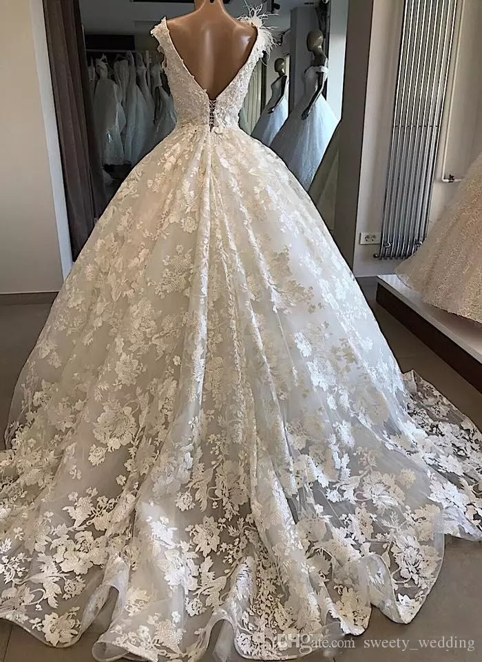 Country Lace A e Dresses White Feather On Shoulder Sweep Train Bridal Gowns Low Back Beach Wedding Dress Vestidos For Women
