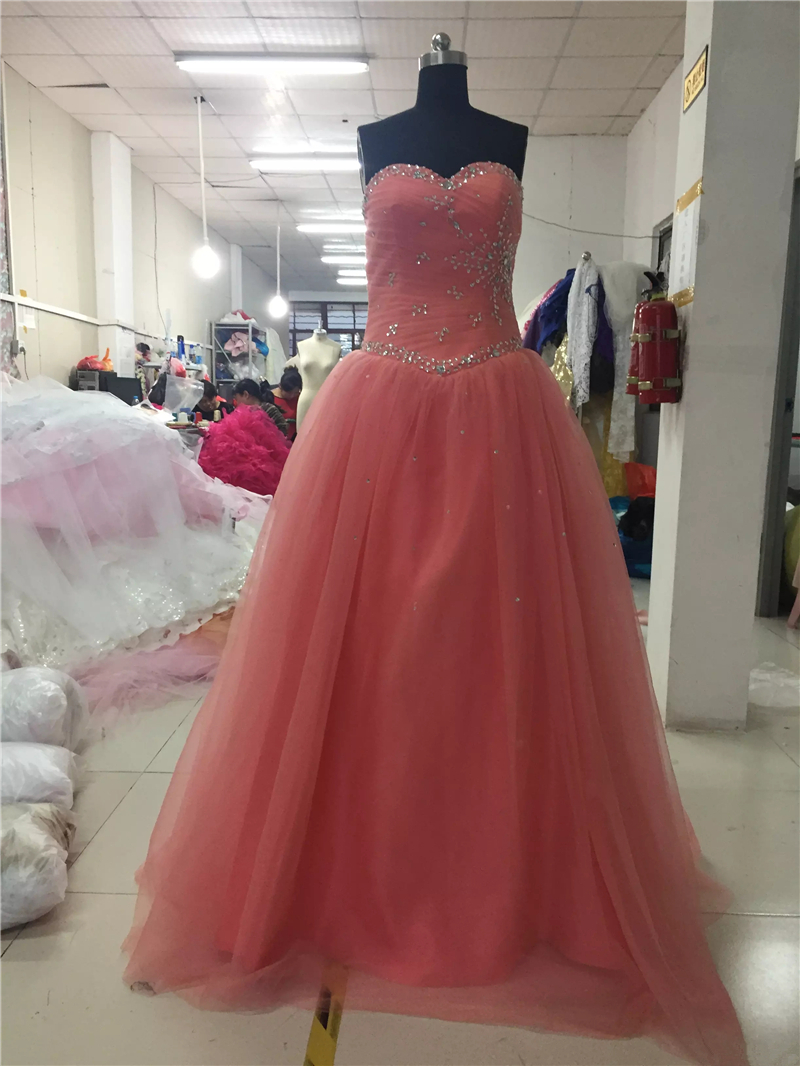 2018 New Sweetheart Quinceanera Dresses Real Tulle Satin A-line Crystal Beaded Corset Lace Up Back Ball Gown Evening Prom Dress Sweet 16 Q40, Ivory
2018 New Sweetheart Quinceanera Dresses Real Tulle Satin A-line Crystal Beaded Corset Lace Up Back Ball Gown Evening Prom Dress Sweet 16 Q40, Ivory