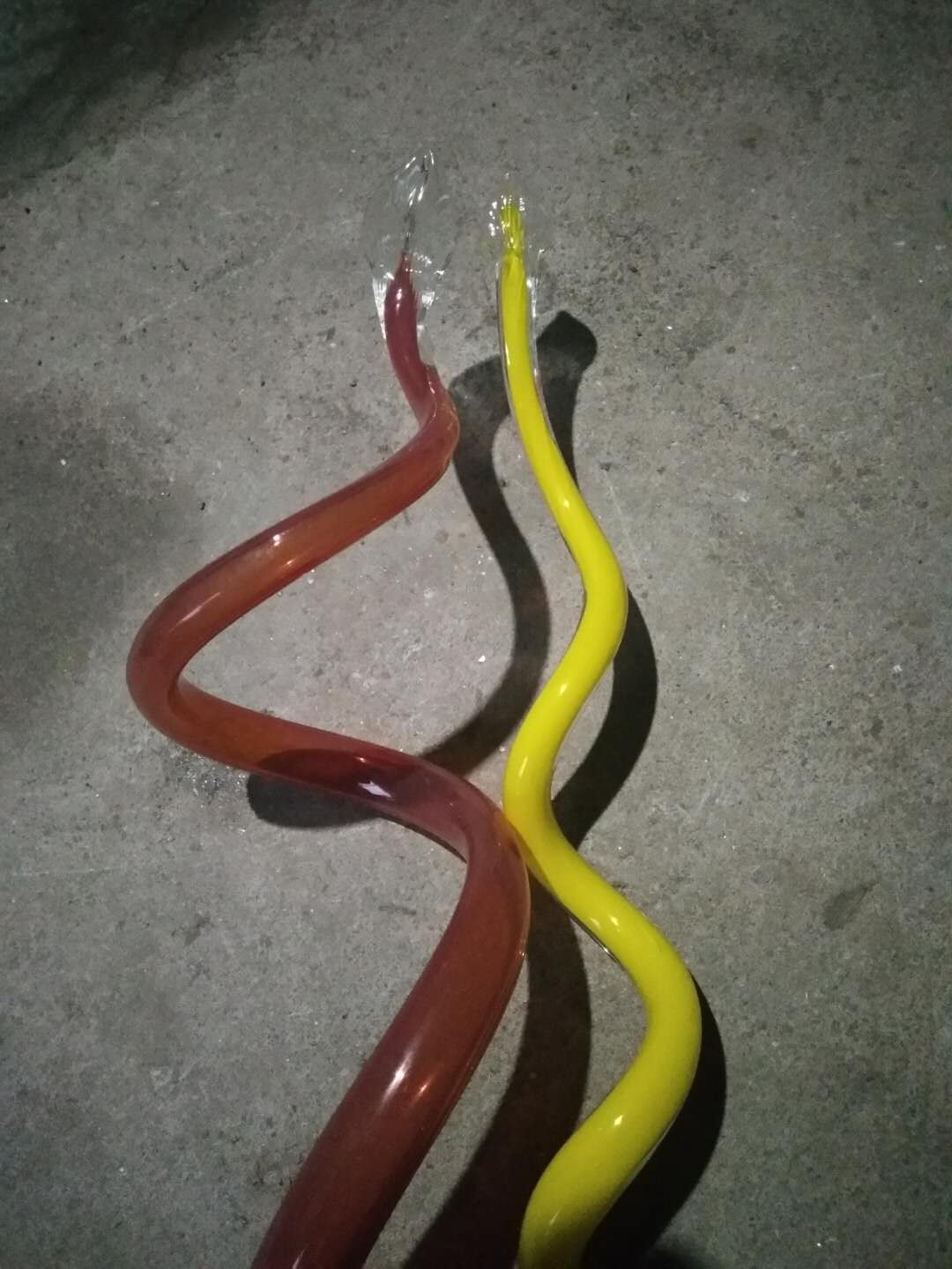 Modern Hand Blown Glass Standing Floor Lamps Red and Yellow Blown Glass Sculpture for Garden Art Decoration Murano Glass Standing Sculptures