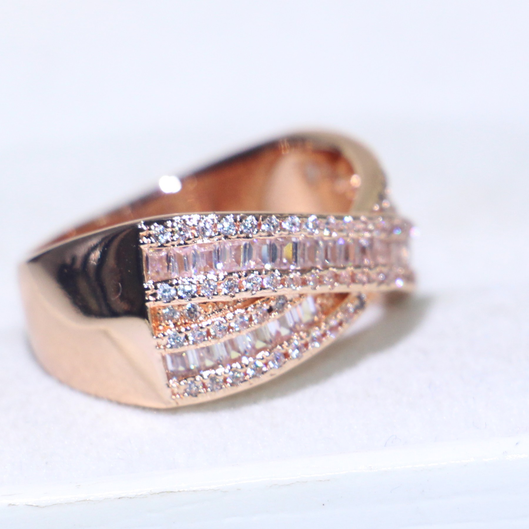 urious Sterg Sier & Rose Gold Fill Princess Cut CZ Dia Wedding Cross Band Ring
