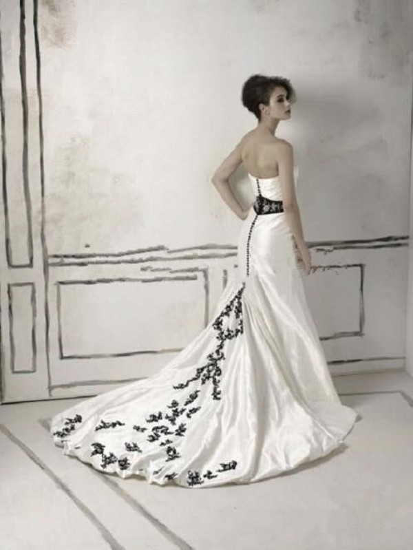 Gothic Black and White Mermaid Wedding Dresses with Long Sleeves Coat Sweetheart Trumpet Chapel Train Satin and Lace Bridal Gowns 2 in 1