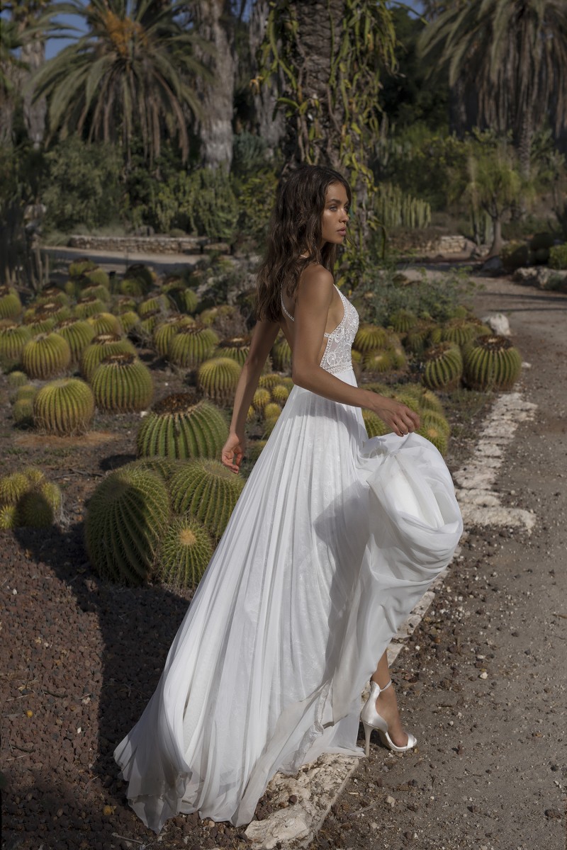 Asaf Dadush Beach Bohemia Wedding Dresses 2018 High Side Split Halter Neck Backless Chiffon Bridal Gowns Boho Lace Appliqued Wedding Dress