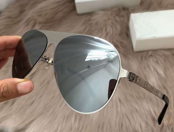 Pilot Sunglasses 21… - image