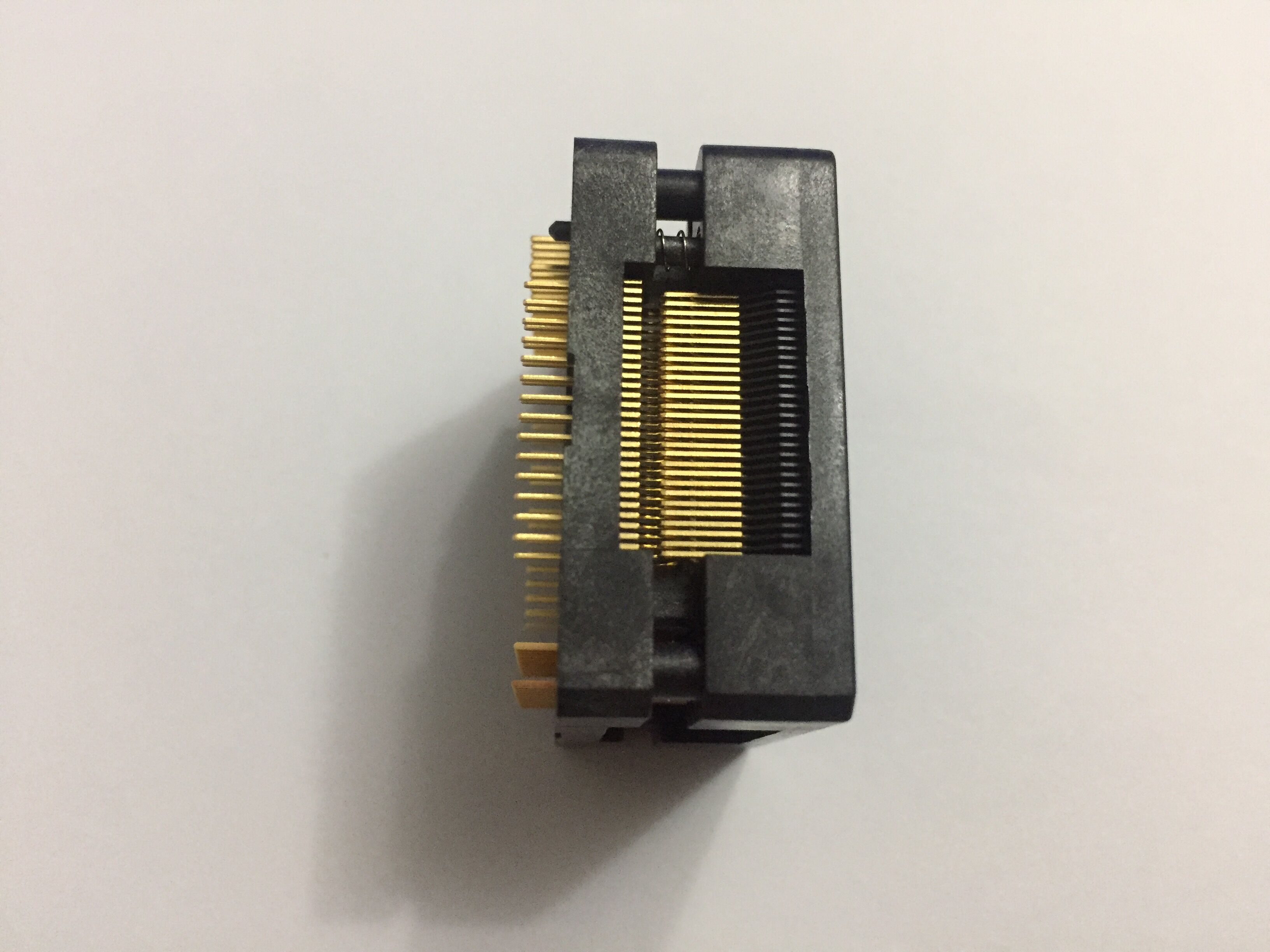 OTQ-112-0.65-02 Enplas IC Test Socket QFP112P 0.65mm Pitch Burn in Socket