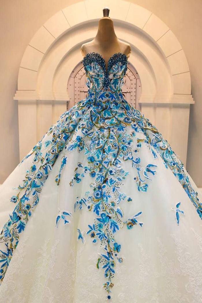 Fantastic Applique Embroidery Wedding Dresses Elegant Sweetheart Pearls Beaded Ball Gown Bridal Dress Gorgeous Full Lace Wedding Gowns