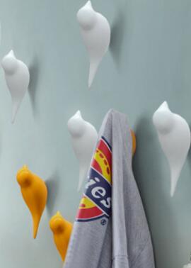Wholesale- Creative wall hooks bird decoration Resin wood grain hooks bedroom door after animals Hooks 3D coat hook single wall hanger L50
