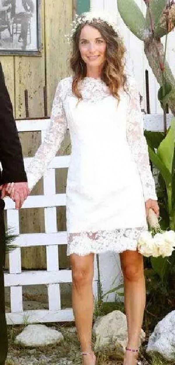 Fall 2018 Informal Short Wedding Dresses Jewel Neck Low Cut Back Long Sleeve Above Knee Length Full Lace Bridal Gowns