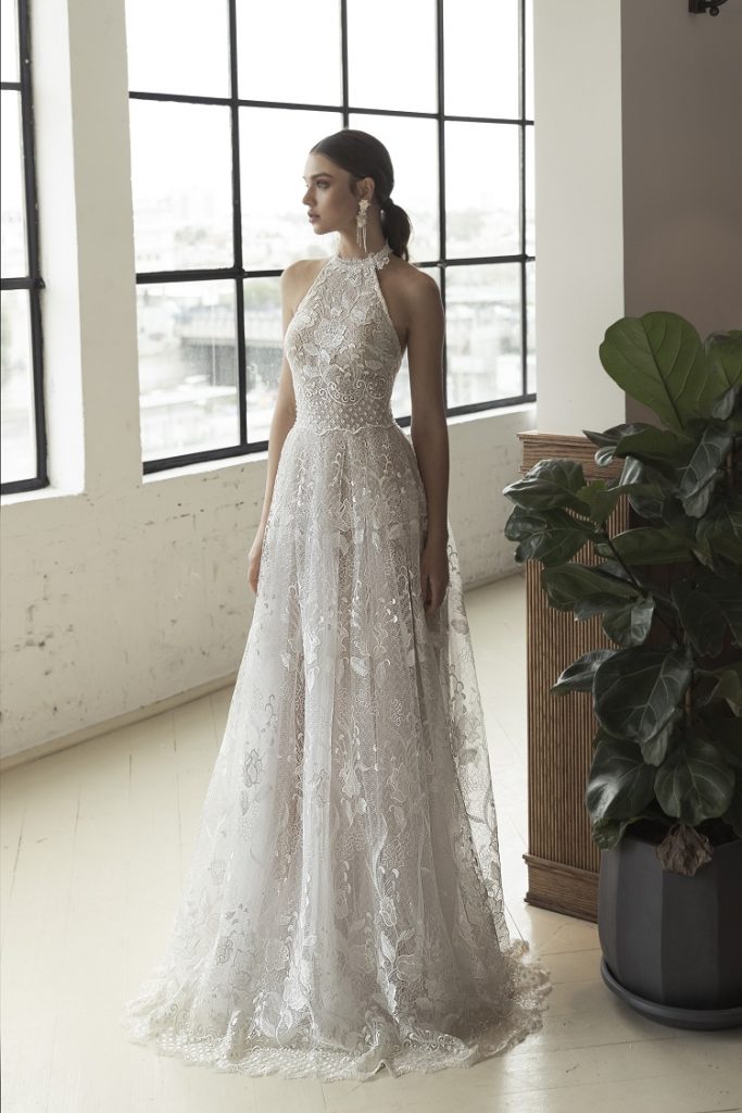2019 Julie Vino Beach Wedding Dresses A Line Halter Lace Appliques Sweep Train Sexy Back Boho Bridal Gowns Custom Made Plus Wedding Dress
